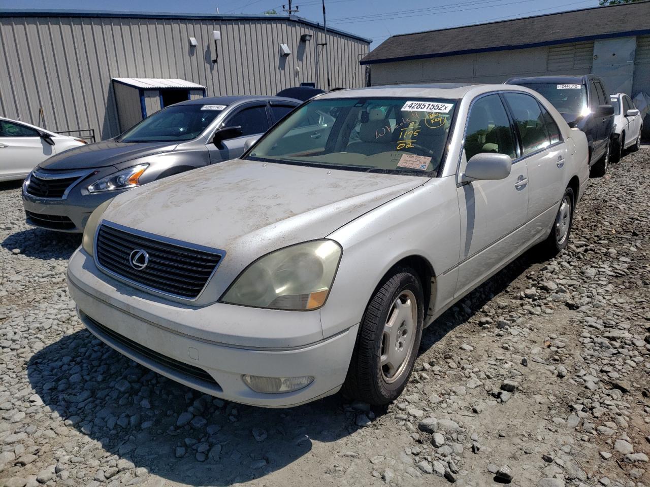Photo 2 from auction – 2002 LEXUS LS 430 with VIN JTHBN30F520065136