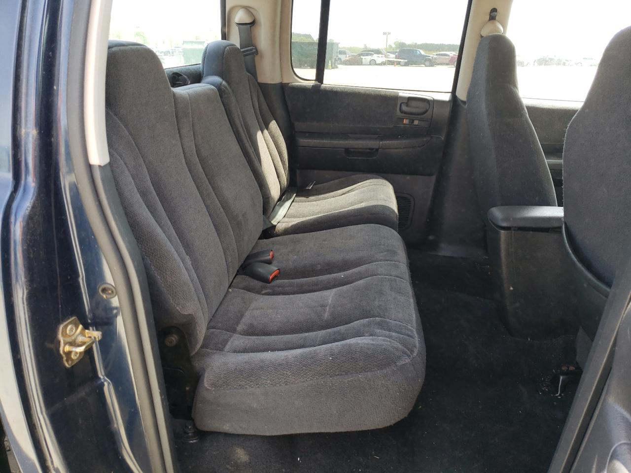 Photo 6 from auction – 2003 DODGE DAKOTA QUA with VIN 1D7HL38X13S144300
