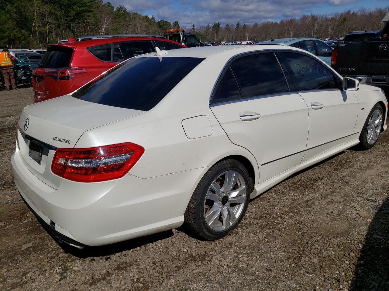 Photo 4 from auction – 2011 MERCEDES-BENZ E 350 BLUE with VIN WDDHF2EB8BA430739