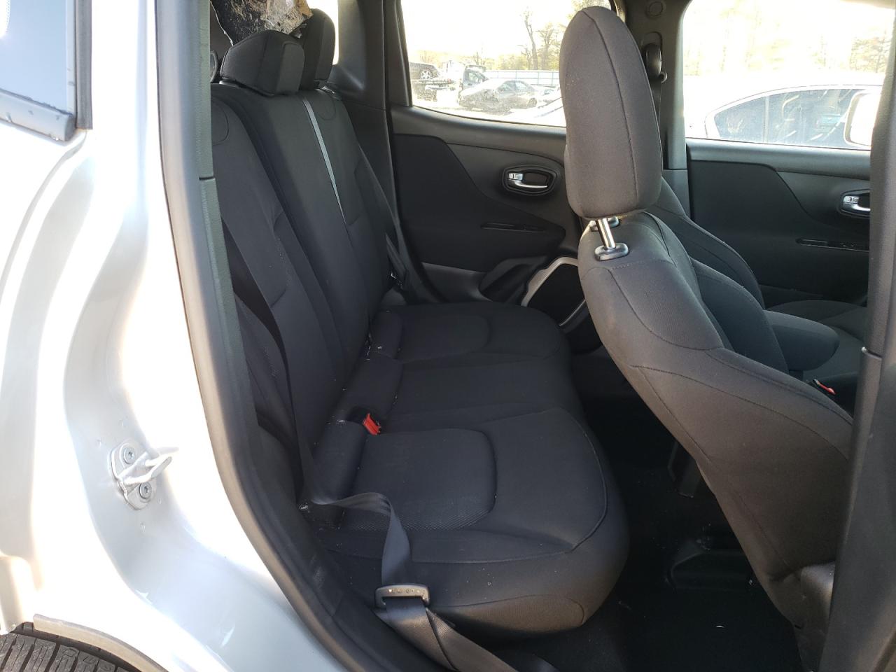 Photo 6 from auction – 2017 JEEP RENEGADE L with VIN ZACCJBBB1HPG03811