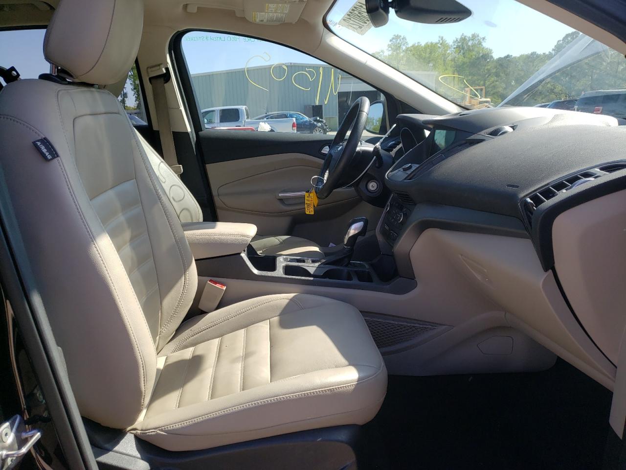 Photo 5 from auction – 2018 FORD ESCAPE SEL with VIN 1FMCU0HD7JUD15361