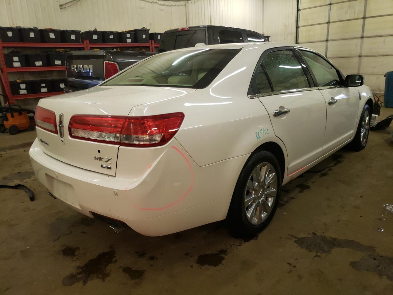 Photo 4 from auction – 2010 LINCOLN MKZ with VIN 3LNHL2JC0AR650040