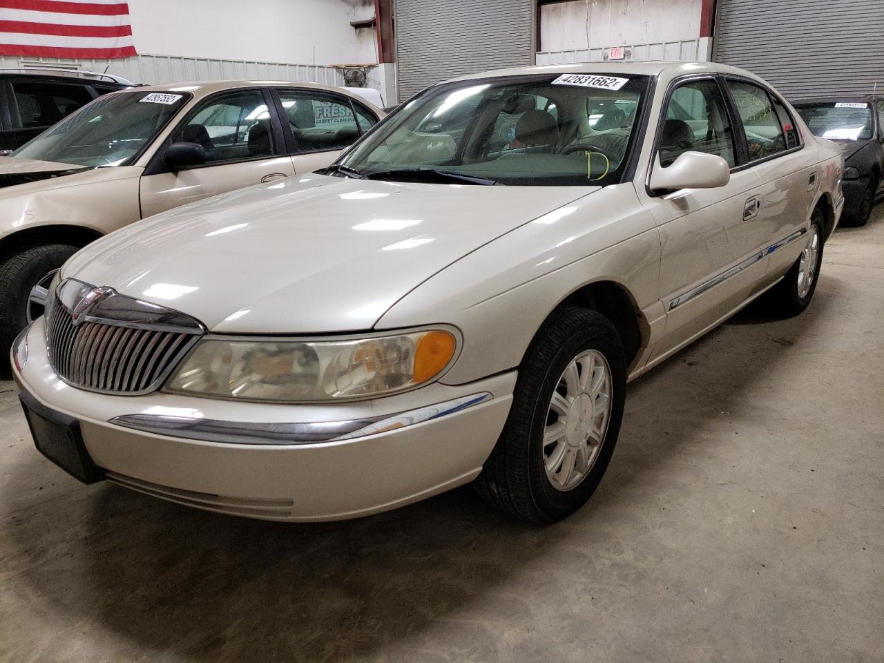 Zdjęcie 2 z aukcji – 2002 LINCOLN CONTINENTA z VIN 1LNHM97V42Y611517