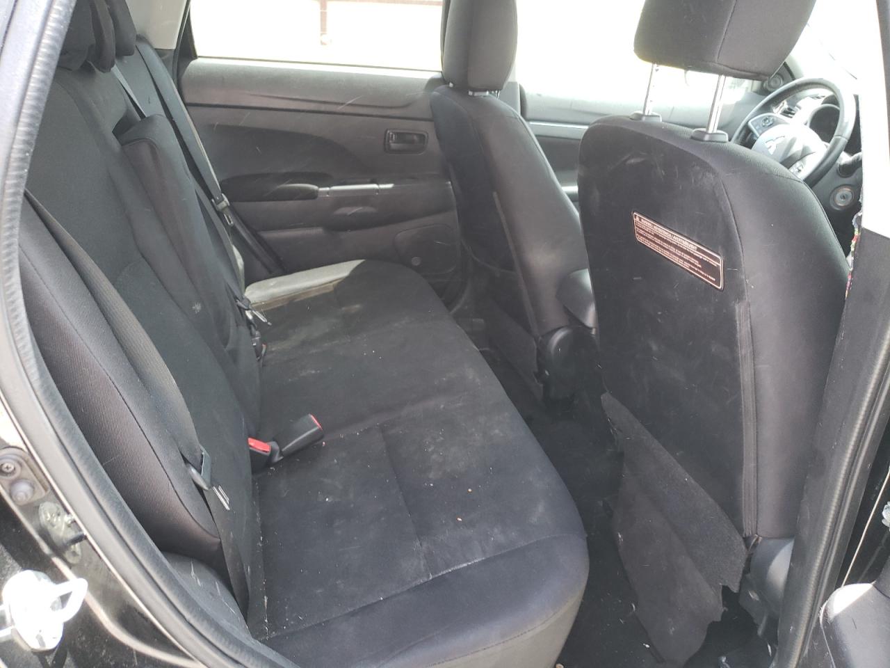 Photo 6 from auction – 2015 MITSUBISHI OUTLANDER with VIN 4A4AP3AU9FE015071