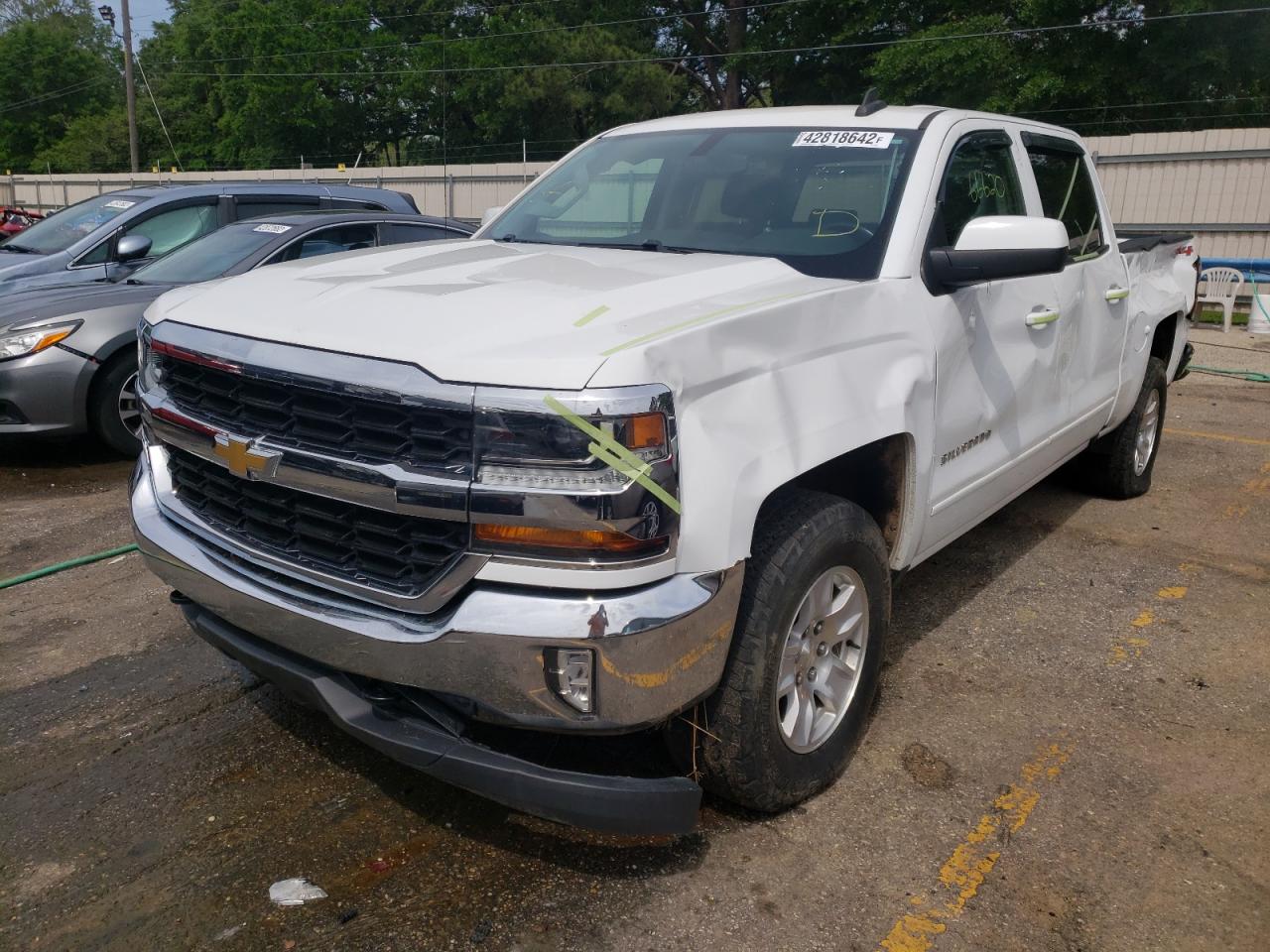 Photo 2 from auction – 2017 CHEVROLET SILVERADO with VIN 3GCUKREC3HG488676