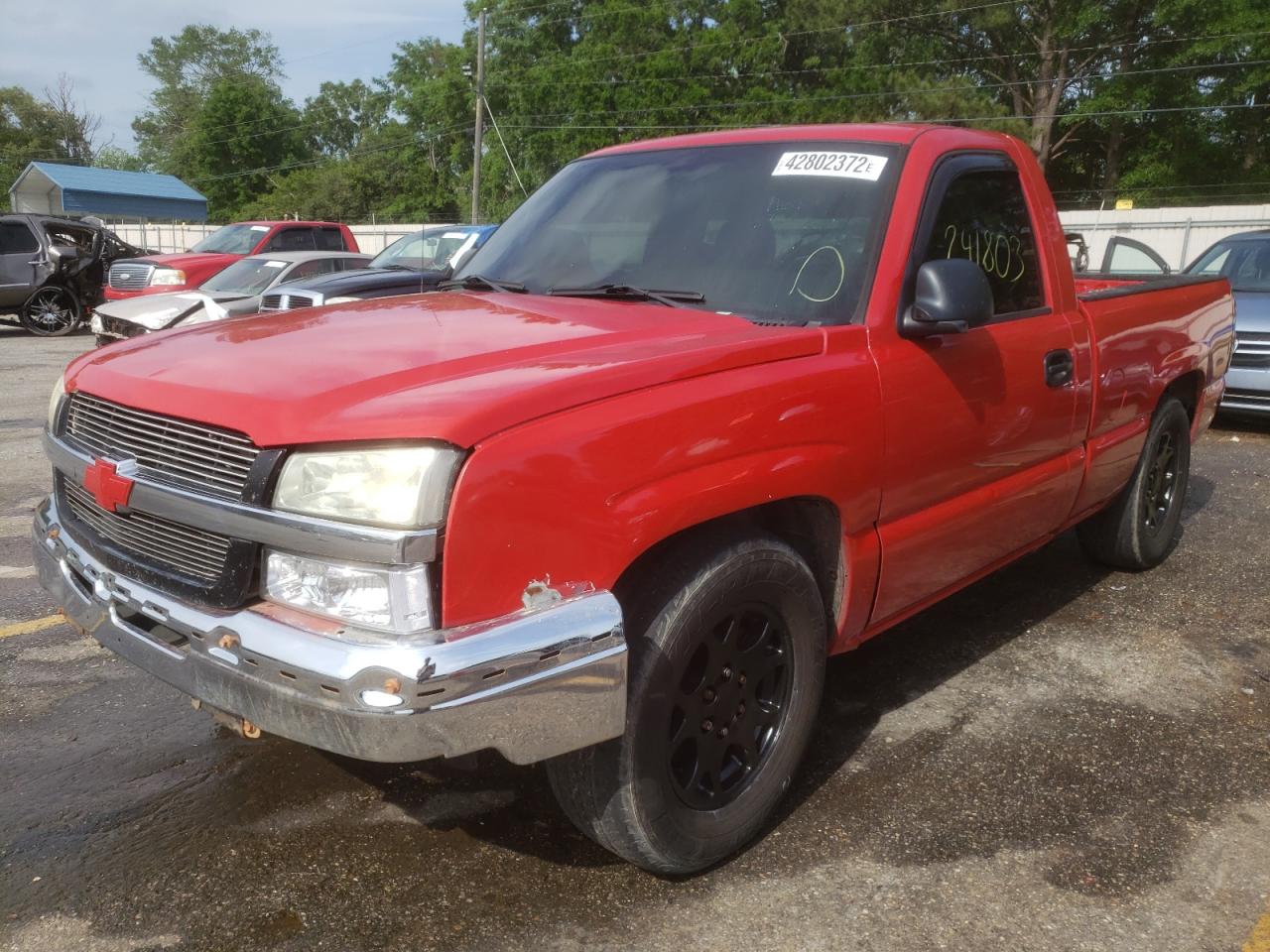 Photo 2 from auction – 2005 CHEVROLET SILVERADO with VIN 1GCEC14X15Z128017