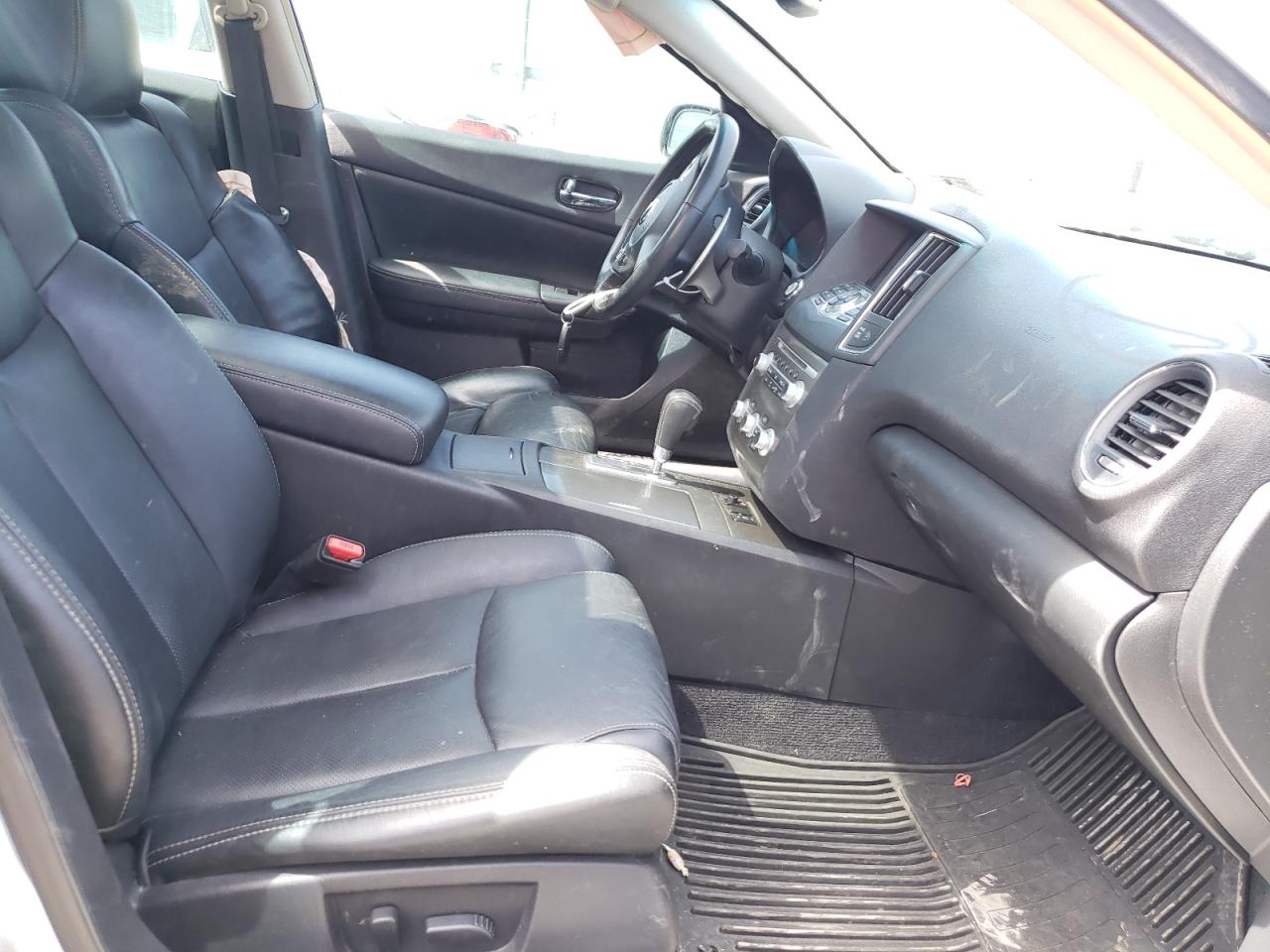 Photo 5 from auction – 2014 NISSAN MAXIMA S with VIN 1N4AA5AP4EC442799
