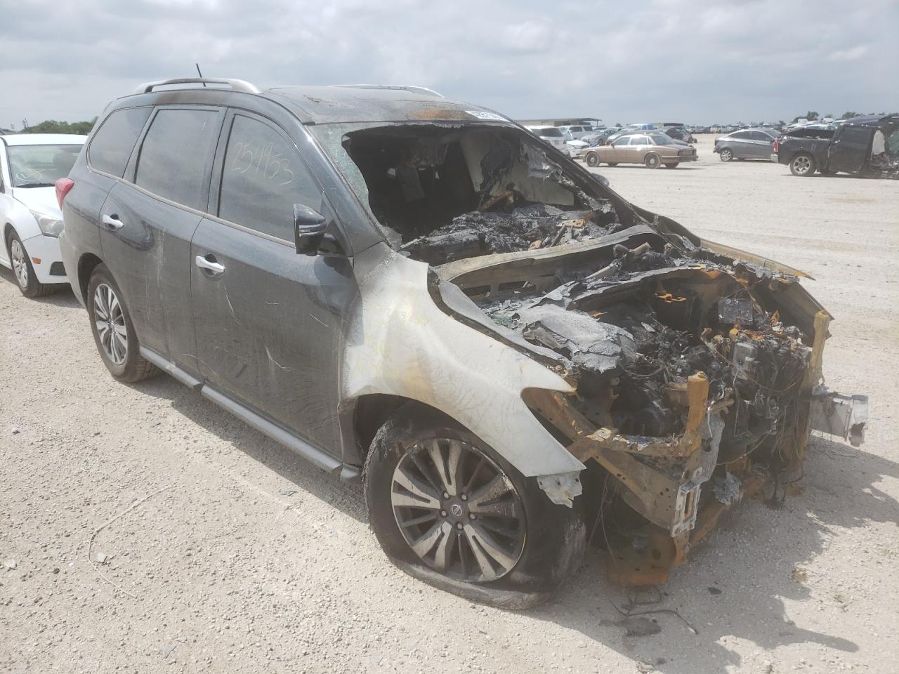 Photo 1 from auction – 2017 NISSAN PATHFINDER with VIN 5N1DR2MM7HC685801