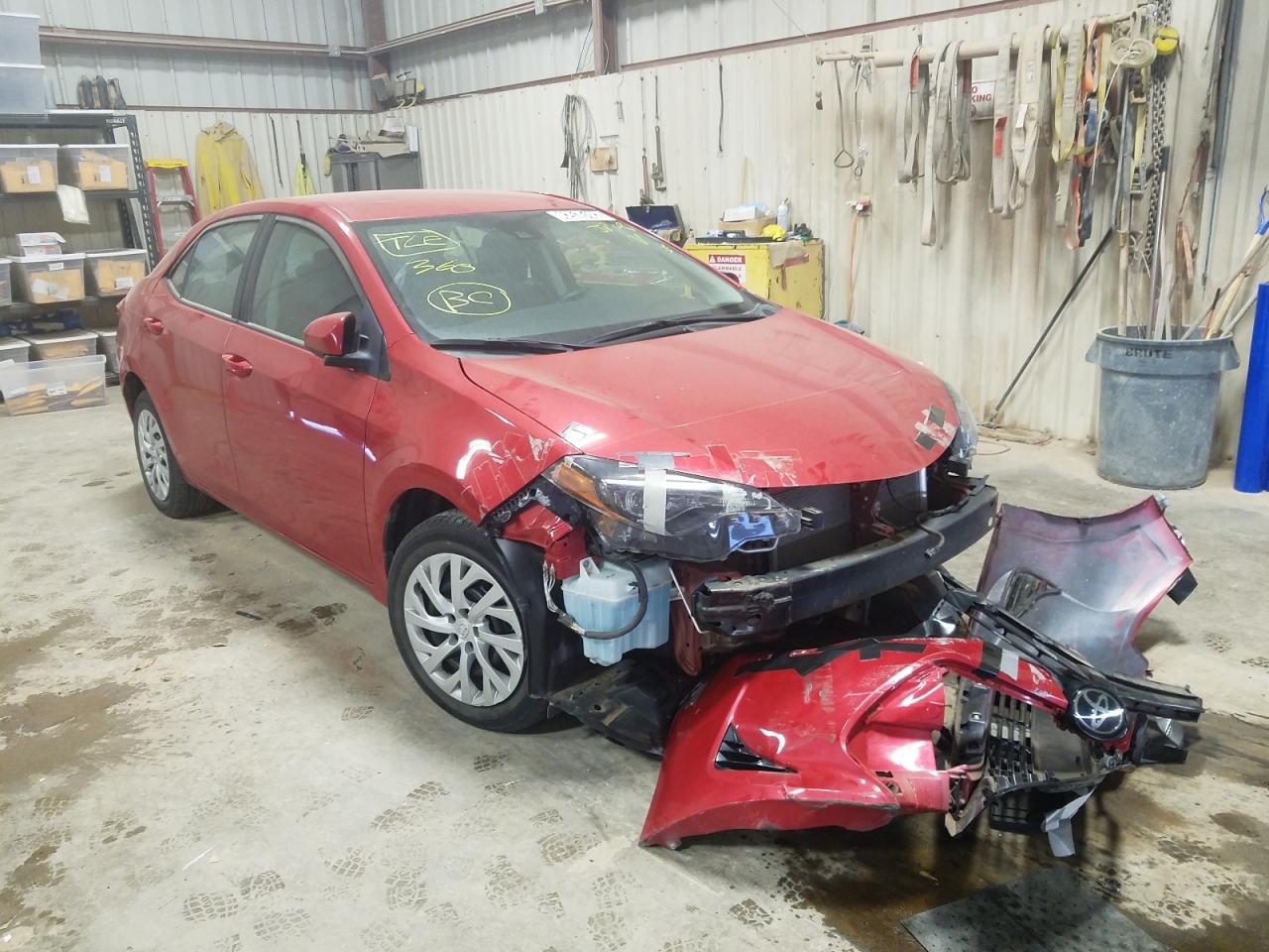 TOYOTA COROLLA L 2018 with VIN 5YFBURHE4JP781890 - Photo from auction