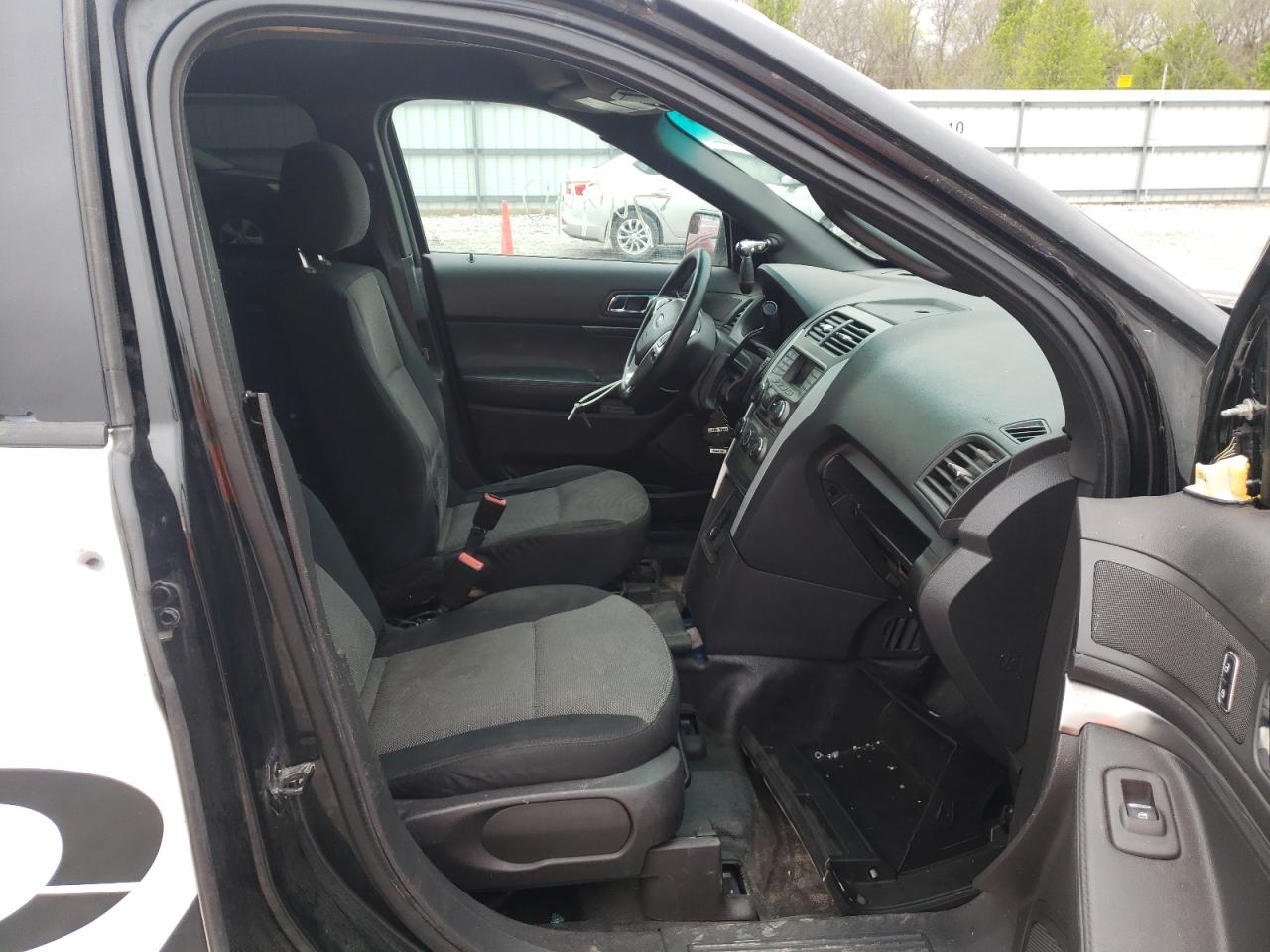 Photo 5 from auction – 2013 FORD EXPLORER P with VIN 1FM5K8AR8DGA51458