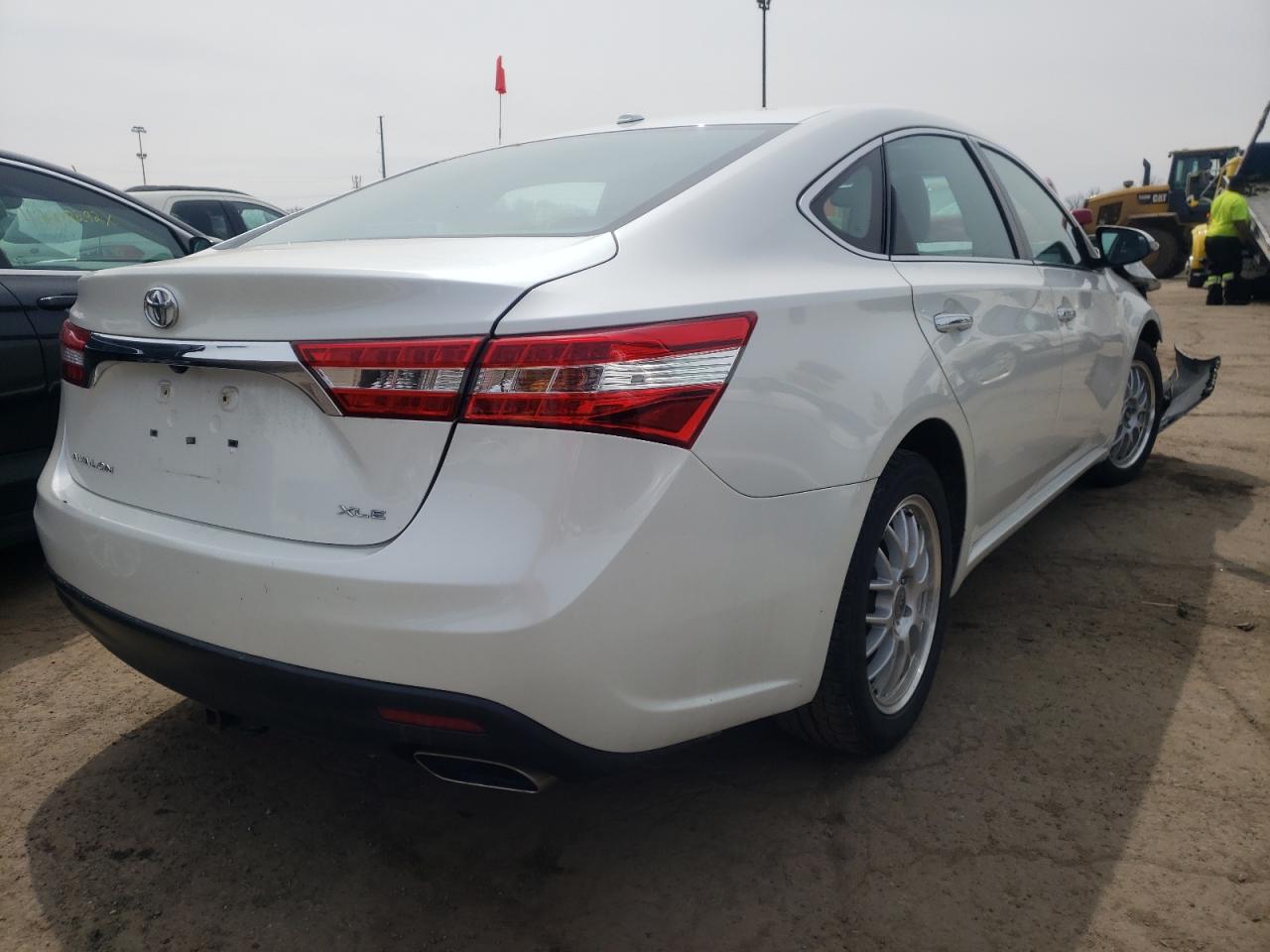 Photo 4 from auction – 2014 TOYOTA AVALON BAS with VIN 4T1BK1EB2EU107937