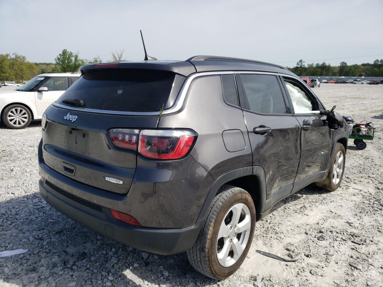 Photo 4 from auction – 2017 JEEP COMPASS LA with VIN 3C4NJCBB1HT652854