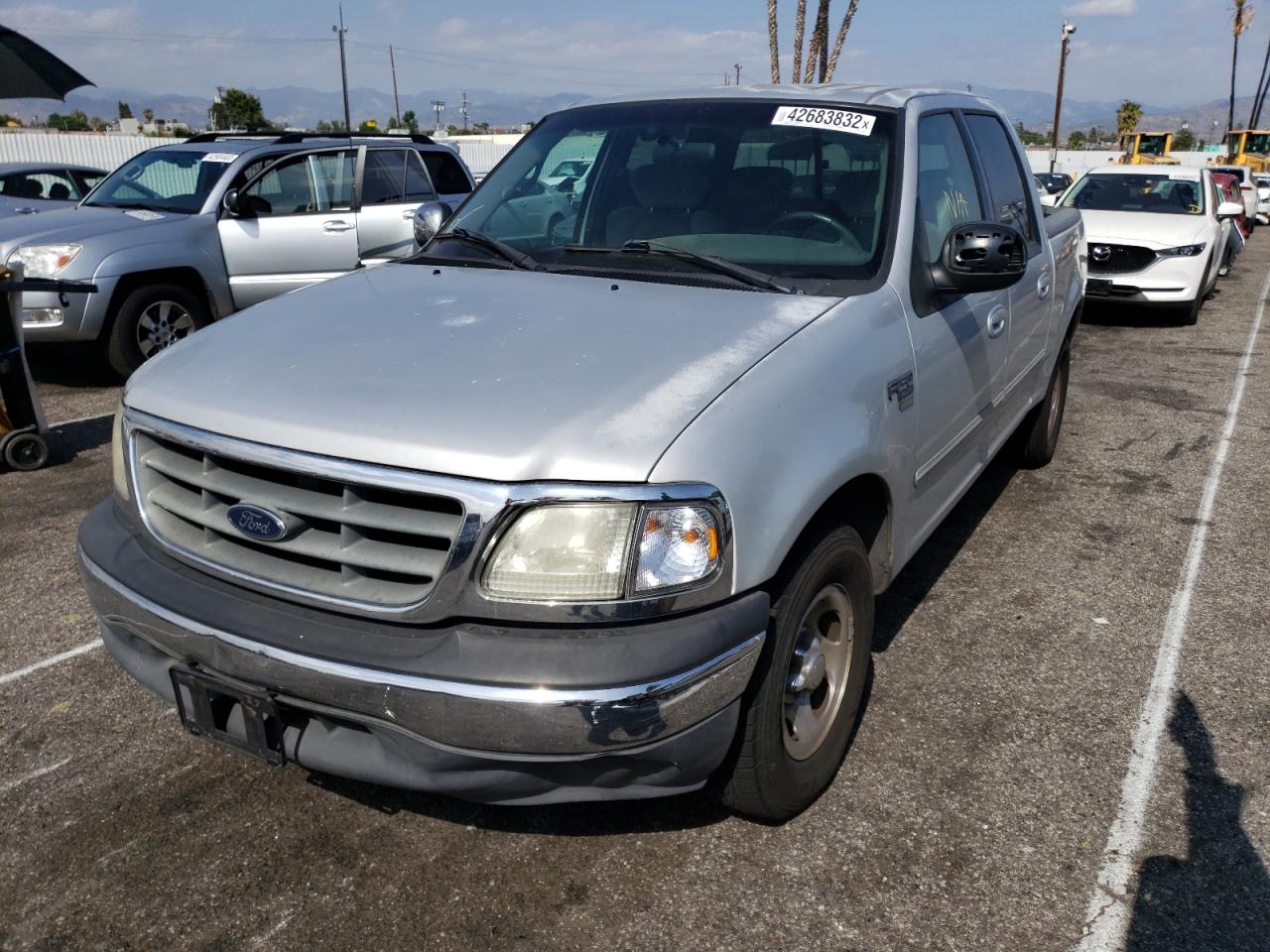 Photo 2 from auction – 2001 FORD F150 SUPER with VIN 1FTRW07W01KF74720