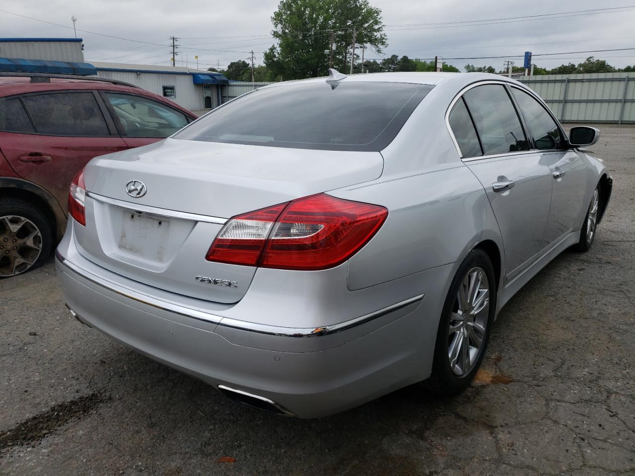 Photo 4 from auction – 2014 HYUNDAI GENESIS 3. with VIN KMHGC4DD8EU264640