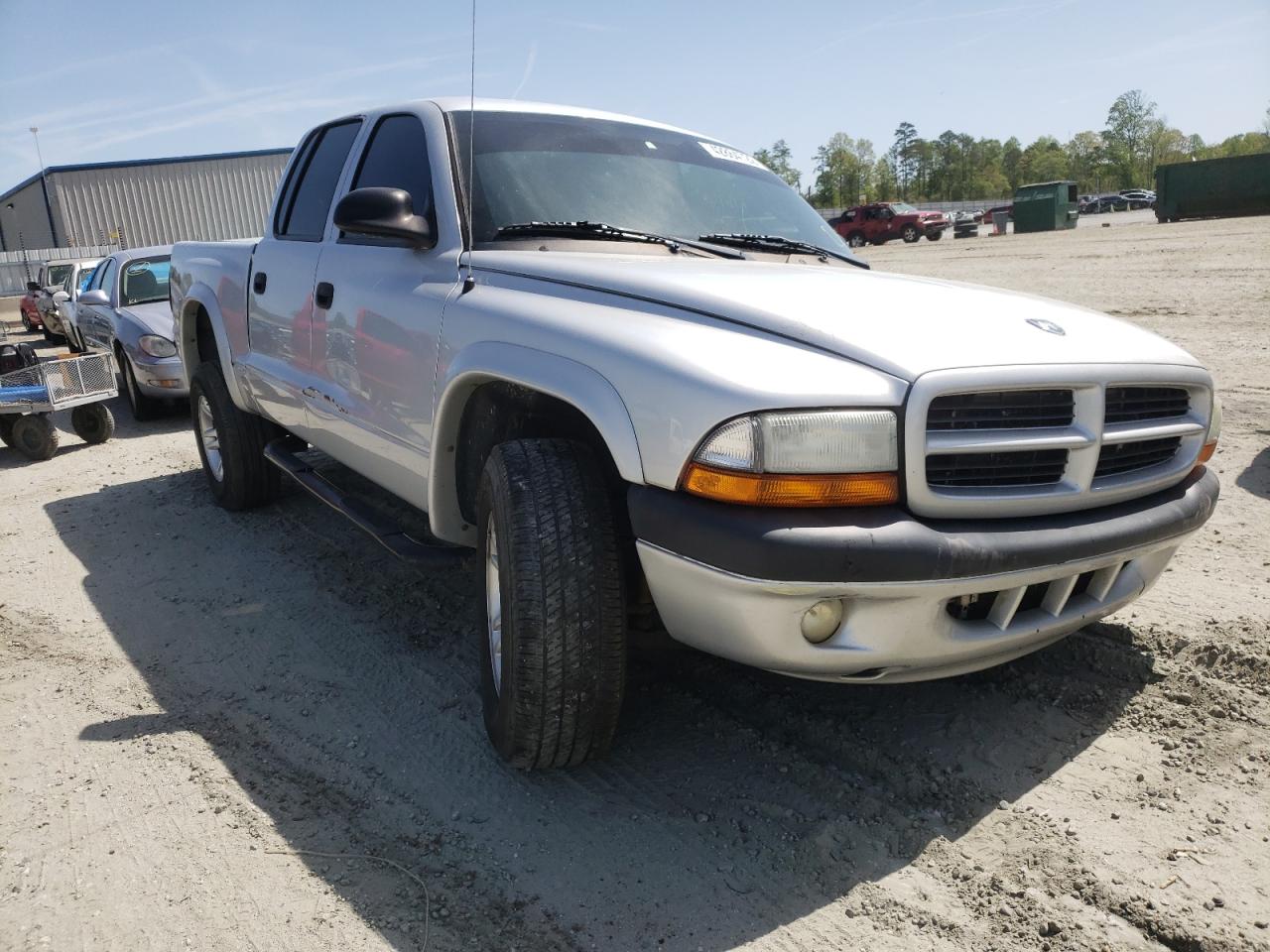 DODGE DAKOTA QUA 2003 with VIN 1D7HG38N53S205067 - Photo from auction