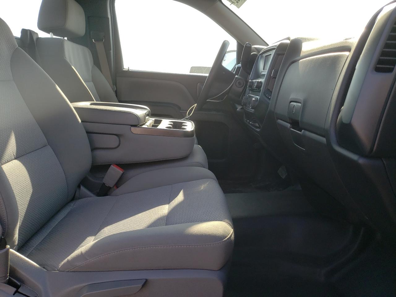 Photo 5 from auction – 2016 GMC SIERRA C15 with VIN 1GTN1LEC6GZ904660