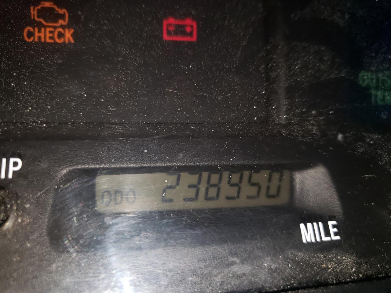 Photo 8 from auction – 2004 TOYOTA AVALON XL with VIN 4T1BF28B14U377441