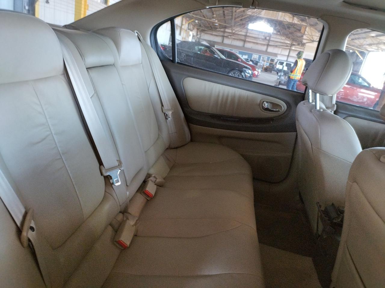 Photo 6 from auction – 2001 NISSAN MAXIMA GXE with VIN JN1CA31A01T305729