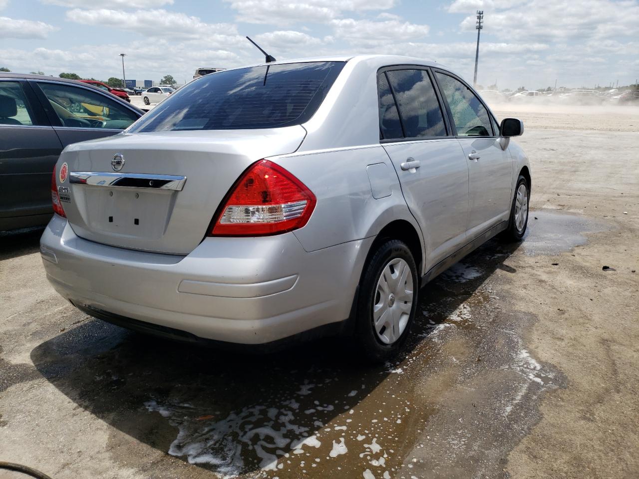 Photo 4 from auction – 2011 NISSAN VERSA S with VIN 3N1BC1AP8BL451607