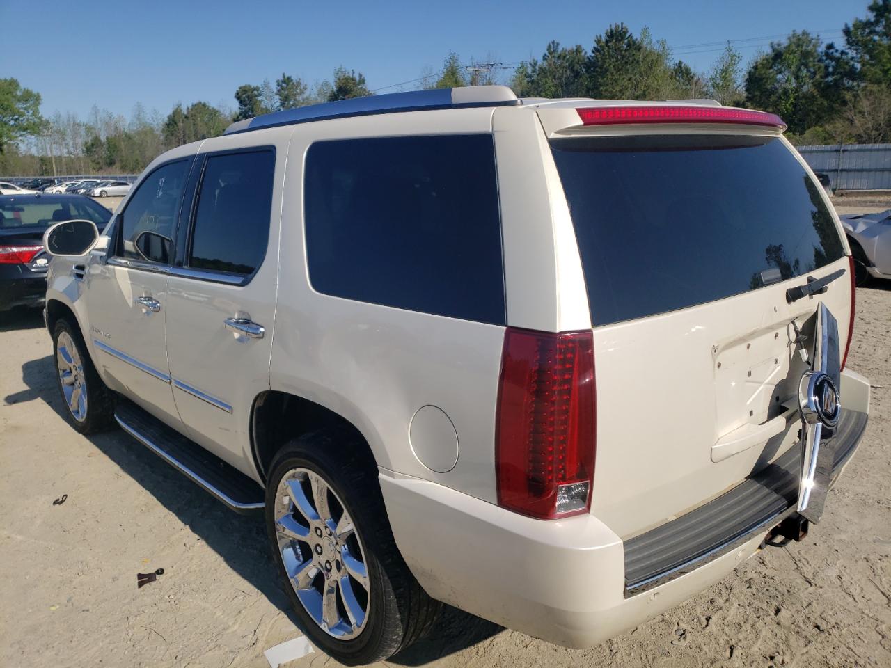 Photo 3 from auction – 2007 CADILLAC ESCALADE L with VIN 1GYFK63847R406744