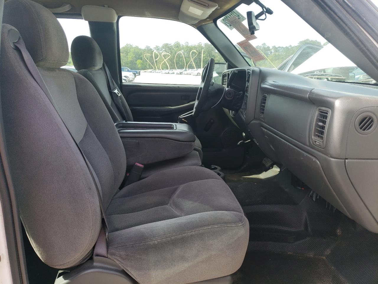 Photo 5 from auction – 2005 GMC NEW SIERRA with VIN 1GTEC19VX5Z208620