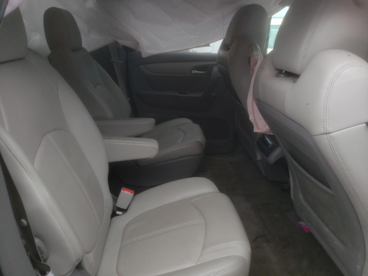 Photo 6 from auction – 2017 CHEVROLET TRAVERSE L with VIN 1GNKVHKD8HJ256540