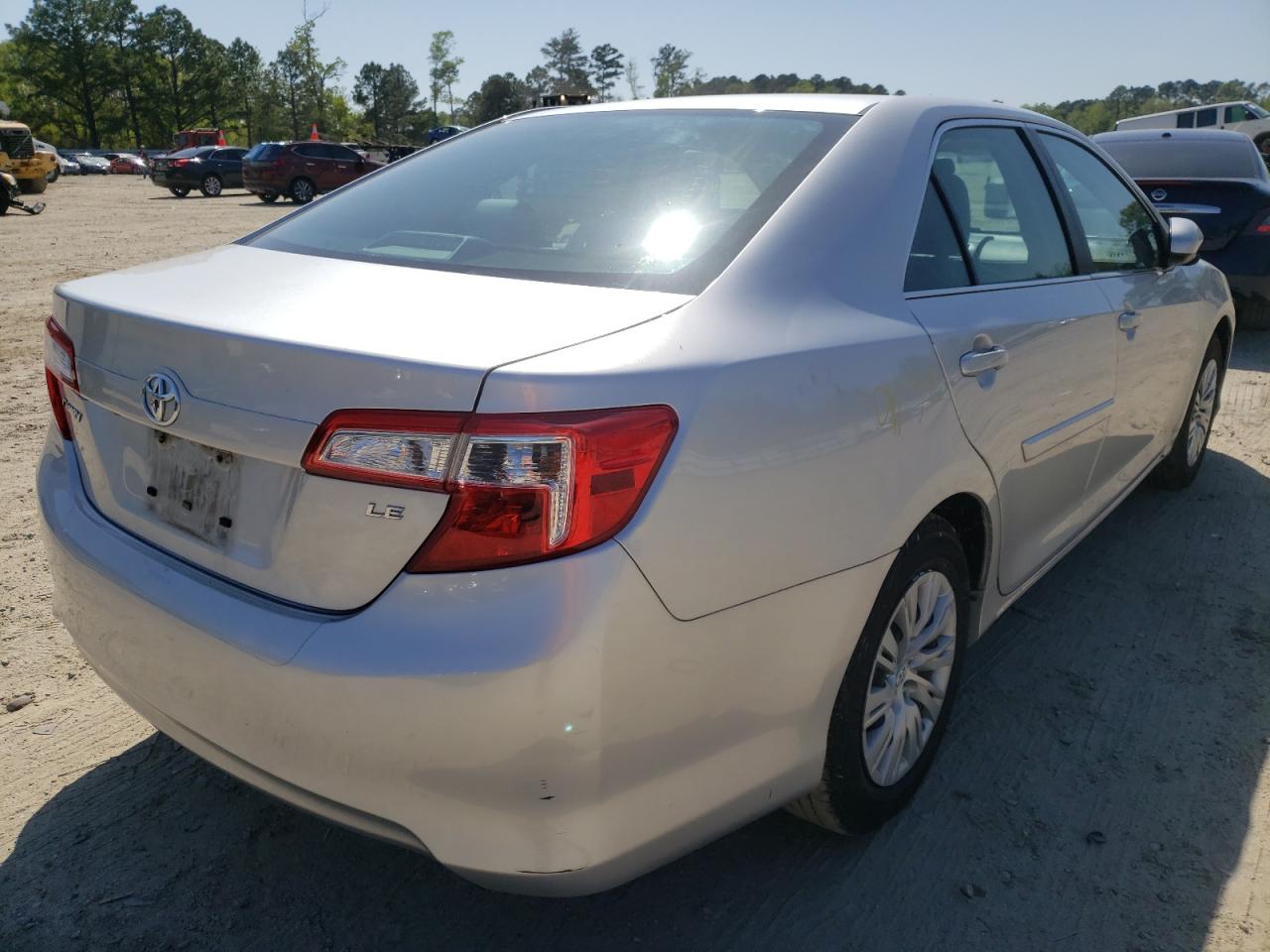 Photo 4 from auction – 2014 TOYOTA CAMRY L with VIN 4T4BF1FK3ER422769