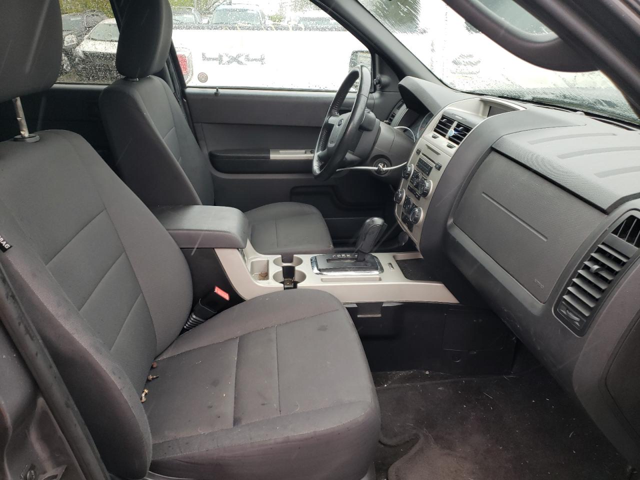 Photo 5 from auction – 2011 FORD ESCAPE XLT with VIN 1FMCU9DG8BKA81989