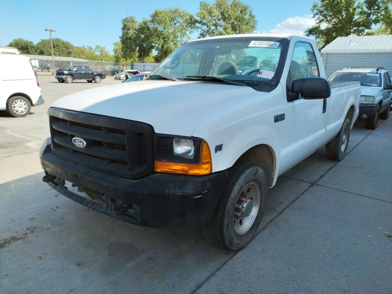 Photo 2 from auction – 2000 FORD F250 SUPER with VIN 1FTNF20L0YEC21929