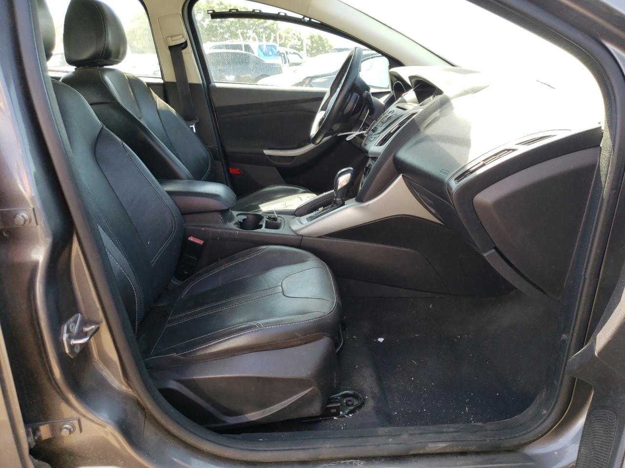 Photo 5 from auction – 2013 FORD FOCUS SE with VIN 1FADP3K20DL252774