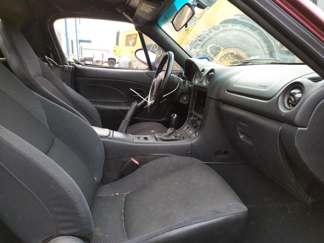 Photo 5 from auction – 2003 MAZDA MX-5 MIATA with VIN JM1NB353X30300329