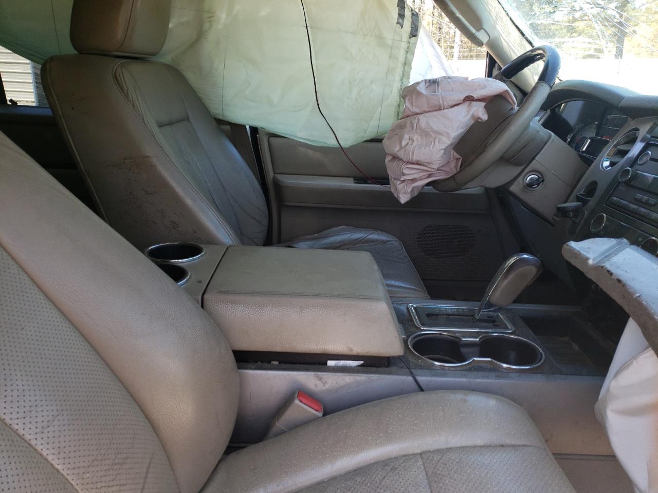Photo 5 from auction – 2013 FORD EXPEDITION with VIN 1FMJK1K5XDEF27478