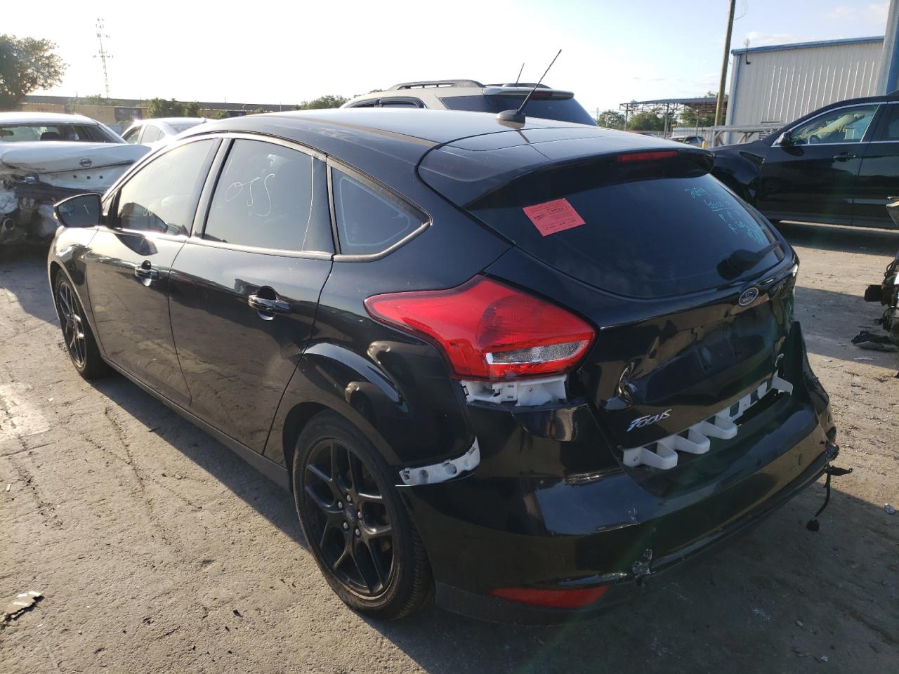 Photo 3 from auction – 2016 FORD FOCUS SE with VIN 1FADP3K29GL356247