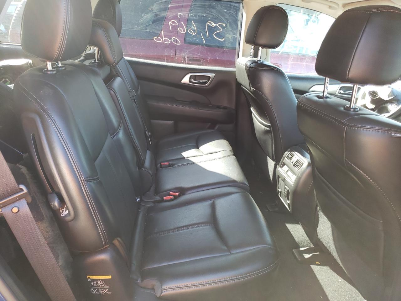Photo 6 from auction – 2017 NISSAN PATHFINDER with VIN 5N1DR2MM5HC610997
