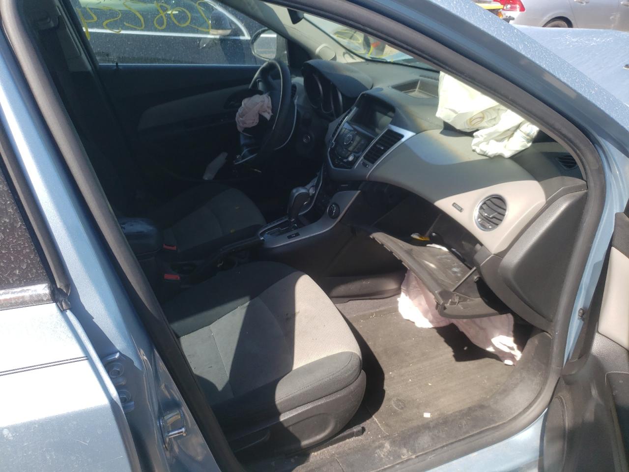 Photo 5 from auction – 2012 CHEVROLET CRUZE LS with VIN 1G1PC5SH9C7199933