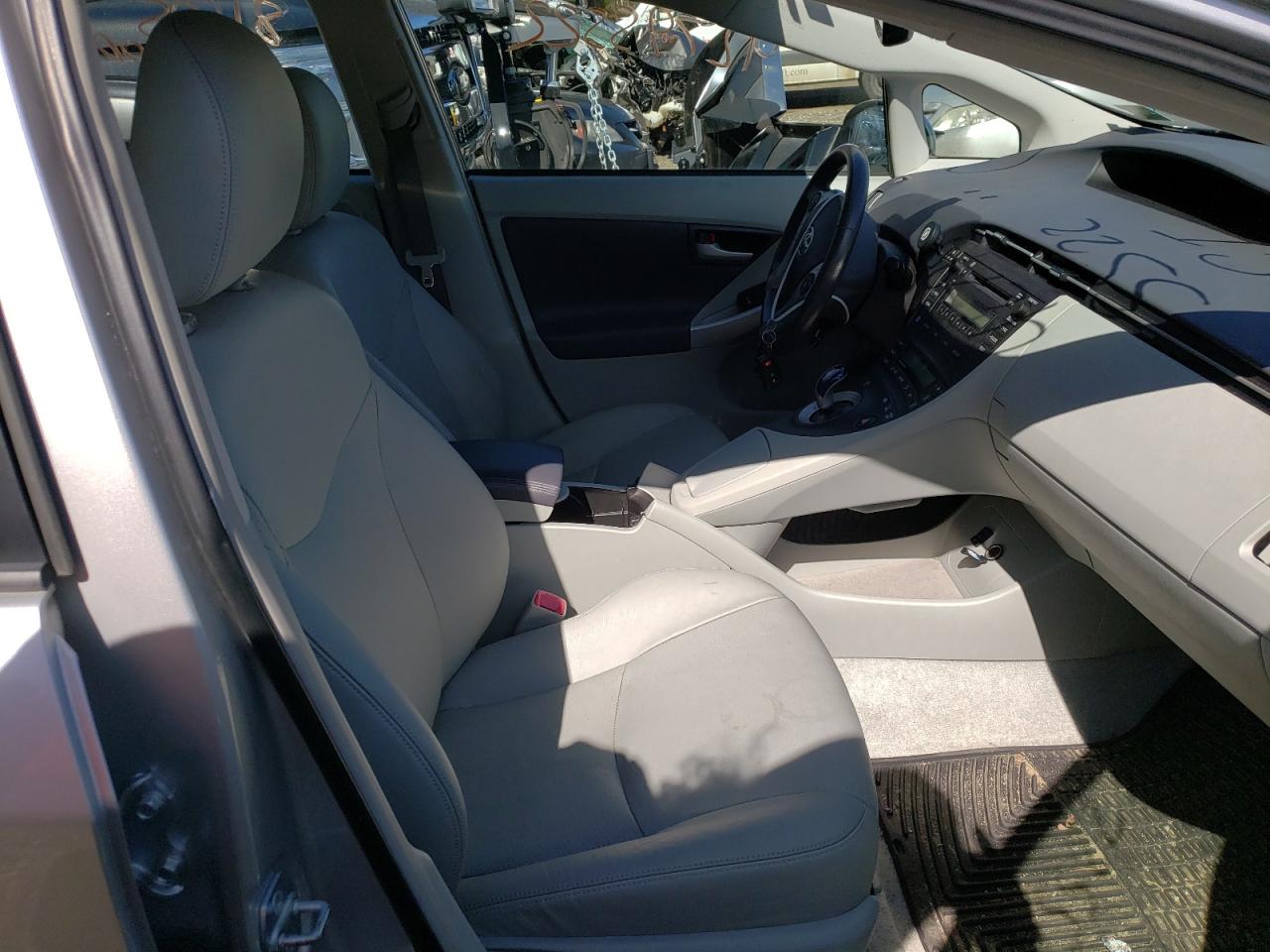 Photo 5 from auction – 2011 TOYOTA PRIUS with VIN JTDKN3DU7B5316431