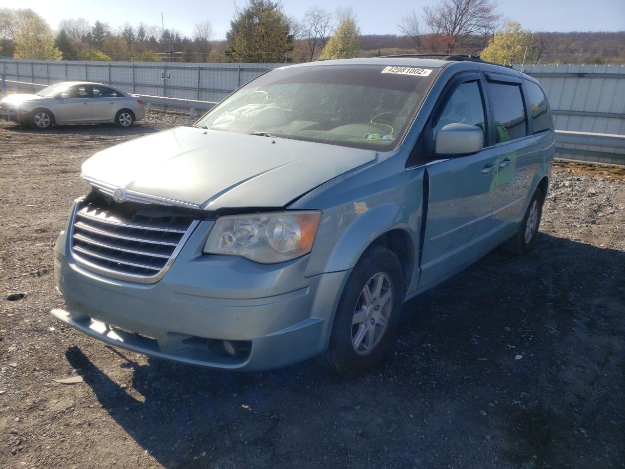 Photo 2 from auction – 2010 CHRYSLER TOWN & COU with VIN 2A4RR8D14AR481015
