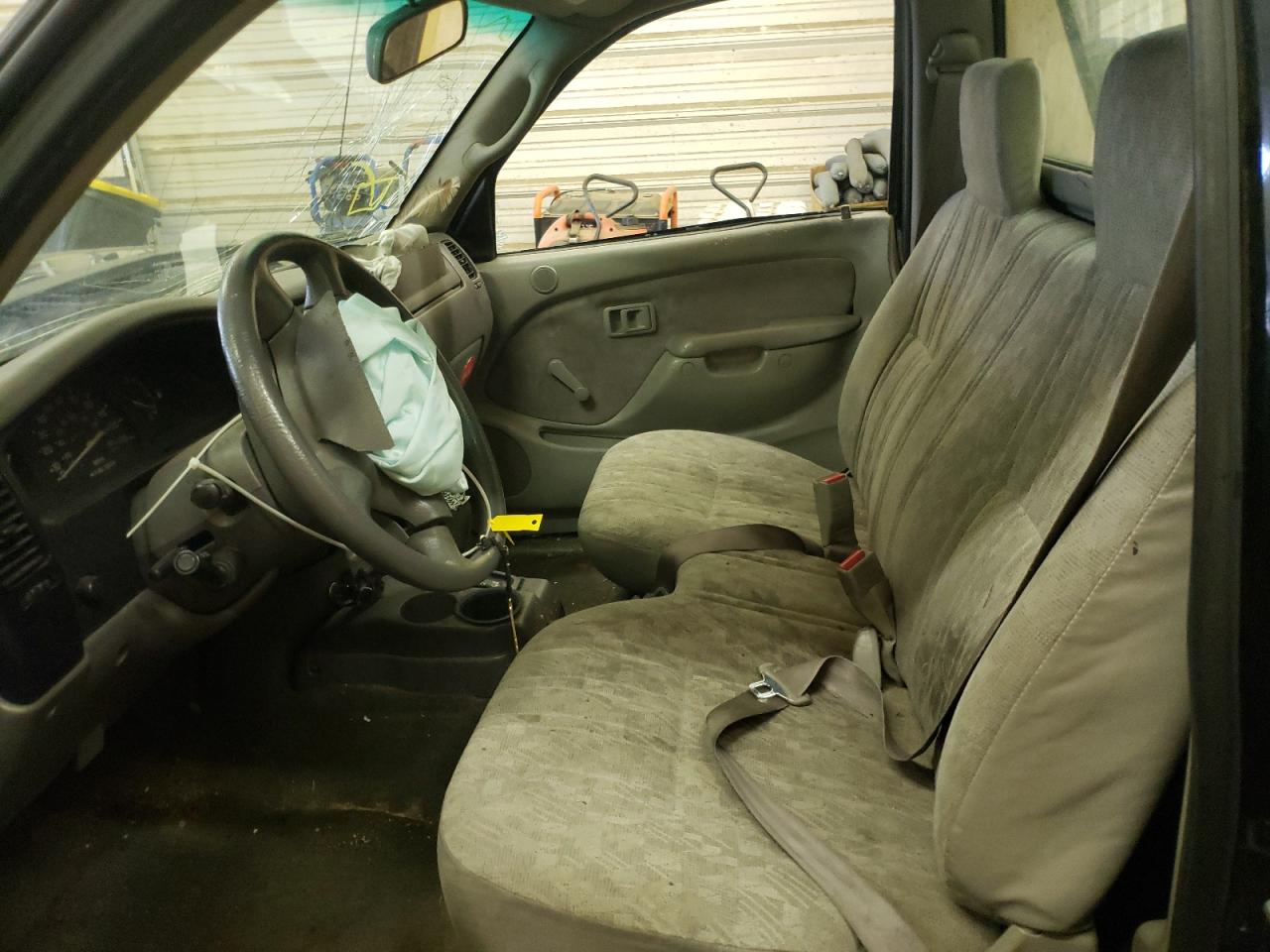 Photo 5 from auction – 2001 TOYOTA TACOMA with VIN 5TENL42N71Z807579