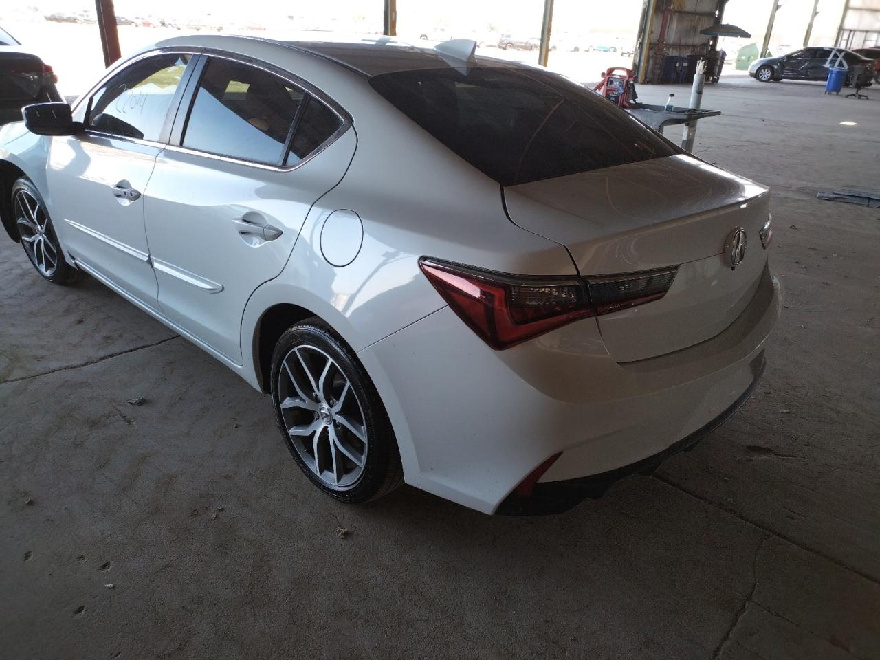 Photo 3 from auction – 2020 ACURA ILX PREMIU with VIN 19UDE2F70LA011549