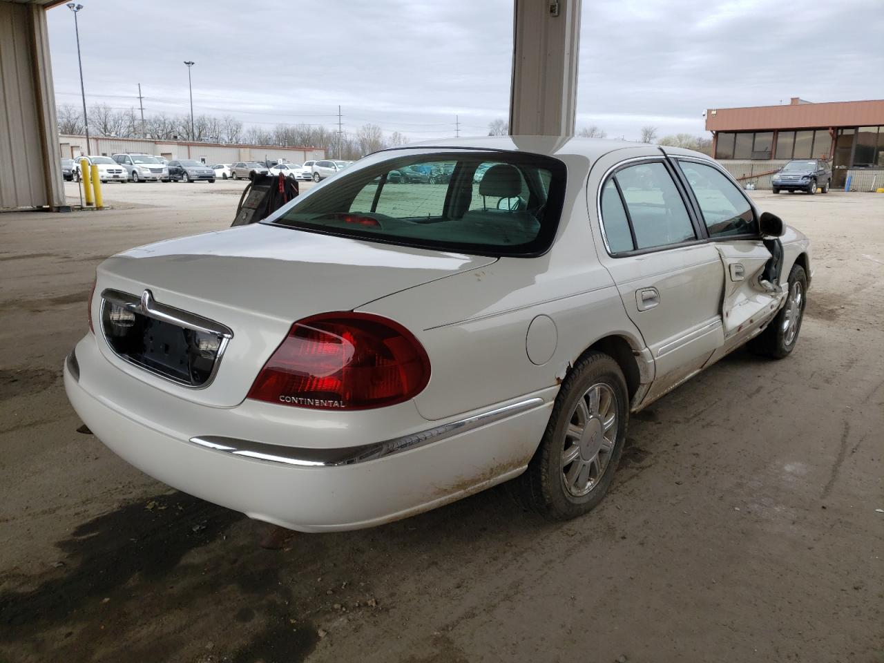 Photo 4 from auction – 2002 LINCOLN CONTINENTA with VIN 1LNHM97V32Y676598