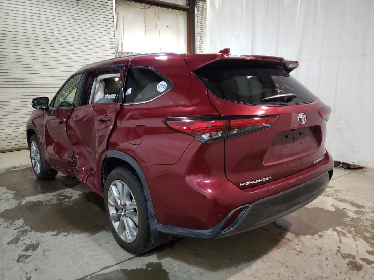 Photo 3 from auction – 2021 TOYOTA HIGHLANDER with VIN 5TDDZRBH7MS149264