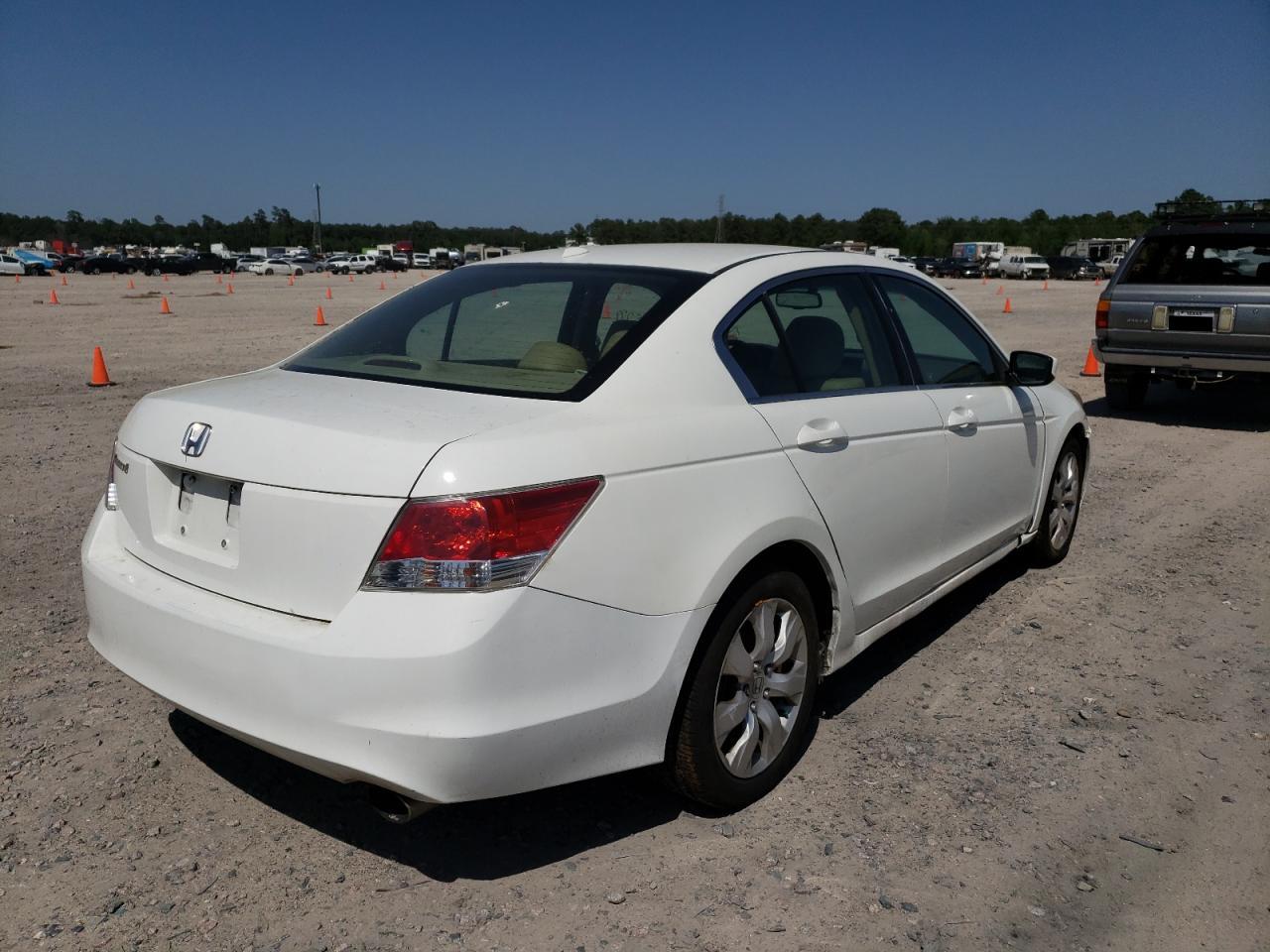 Photo 4 from auction – 2010 HONDA ACCORD EXL with VIN 1HGCP2F85AA092494