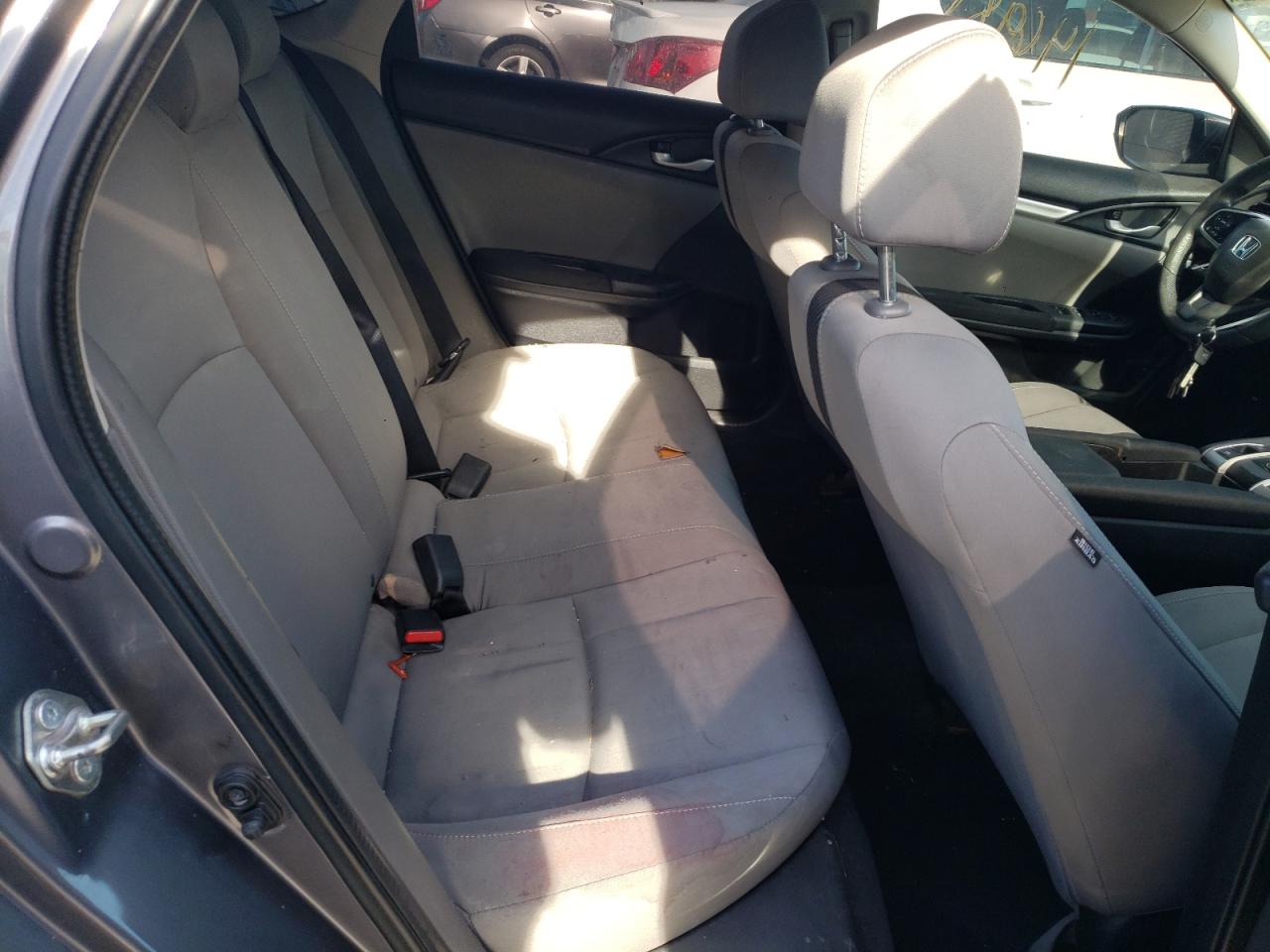 Photo 6 from auction – 2016 HONDA CIVIC LX with VIN 2HGFC2F57GH532059