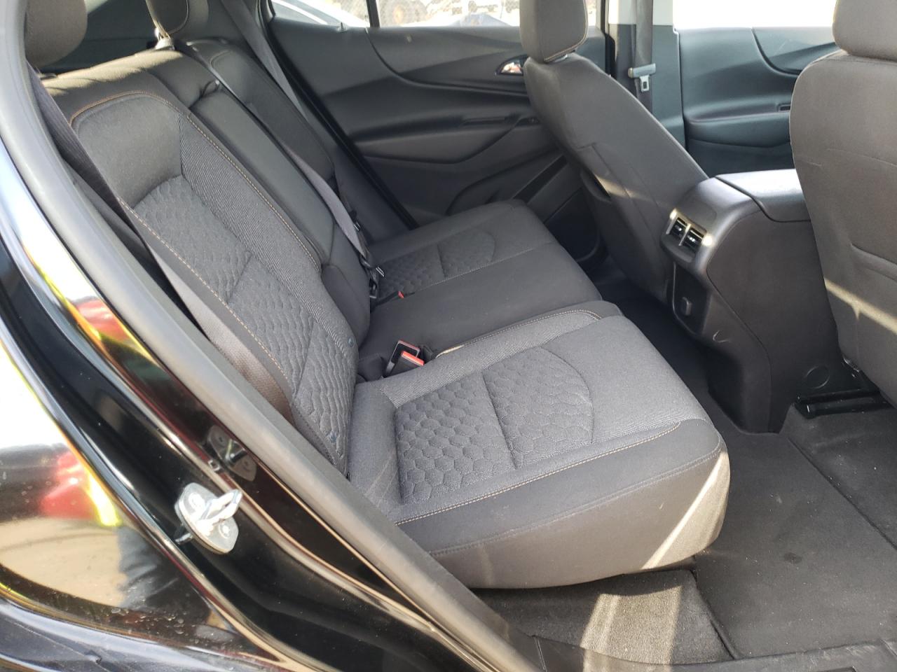 Photo 6 from auction – 2018 CHEVROLET EQUINOX LT with VIN 2GNAXJEV6J6290819