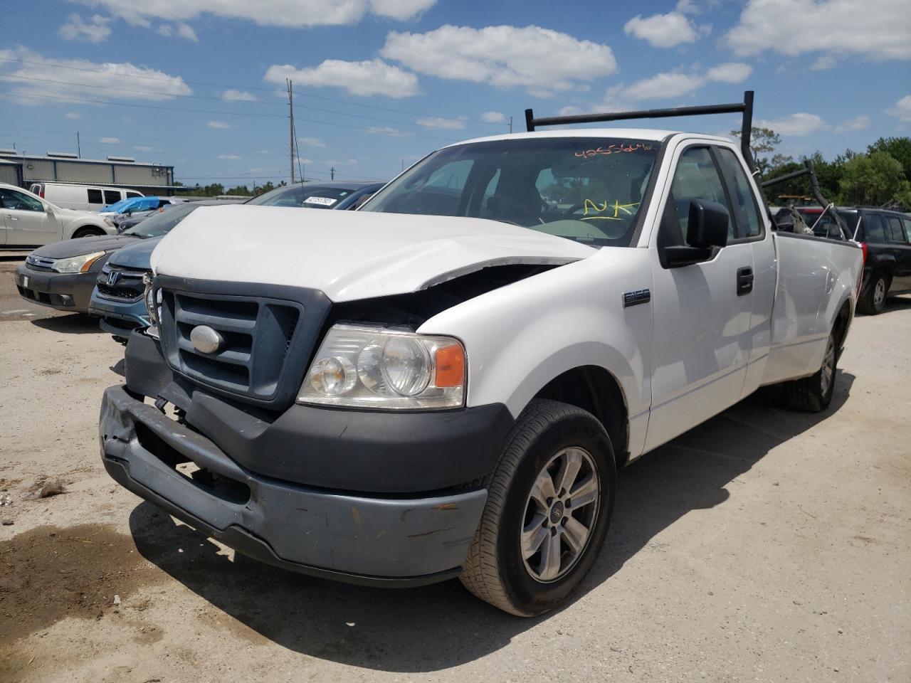 Photo 2 from auction – 2007 FORD F150 with VIN 1FTRF12277KB73913