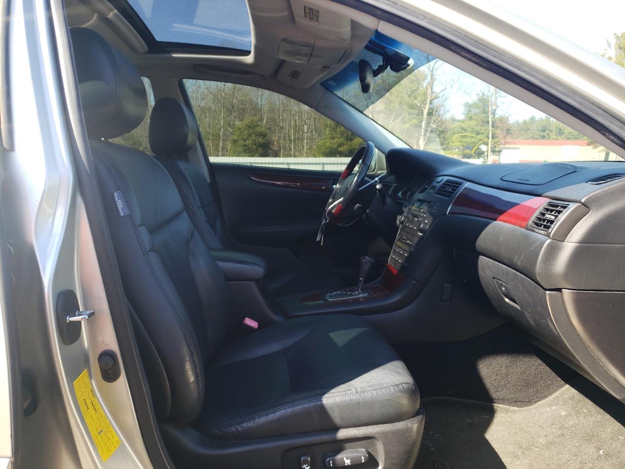 Photo 5 from auction – 2004 LEXUS ES 330 with VIN JTHBA30G245020861
