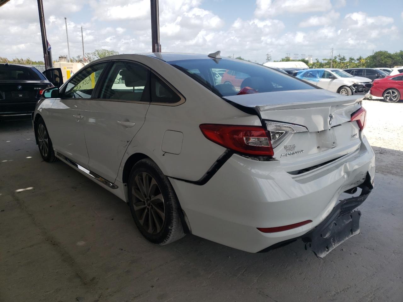 Photo 3 from auction – 2016 HYUNDAI SONATA SPO with VIN 5NPE34AF5GH278364
