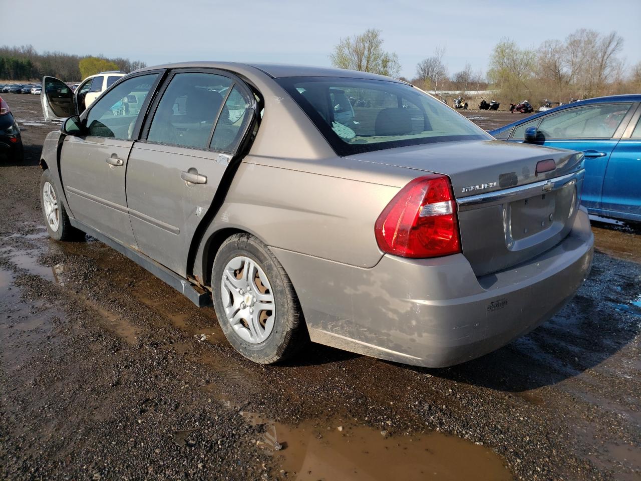 Photo 3 from auction – 2008 CHEVROLET MALIBU LS with VIN 1G1ZS58F98F105385