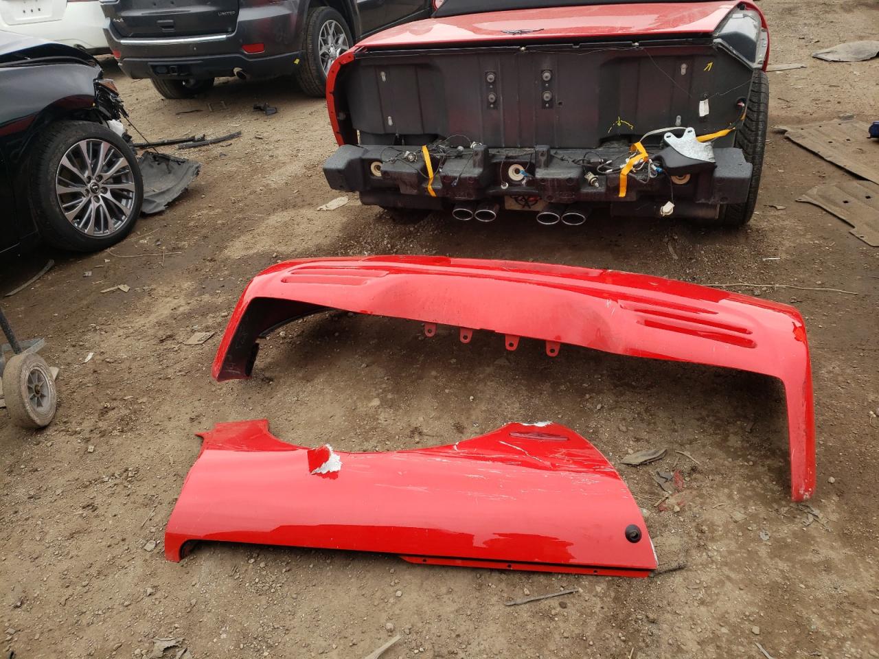 Photo 9 from auction – 2004 CHEVROLET CORVETTE with VIN 1G1YY32G045104769