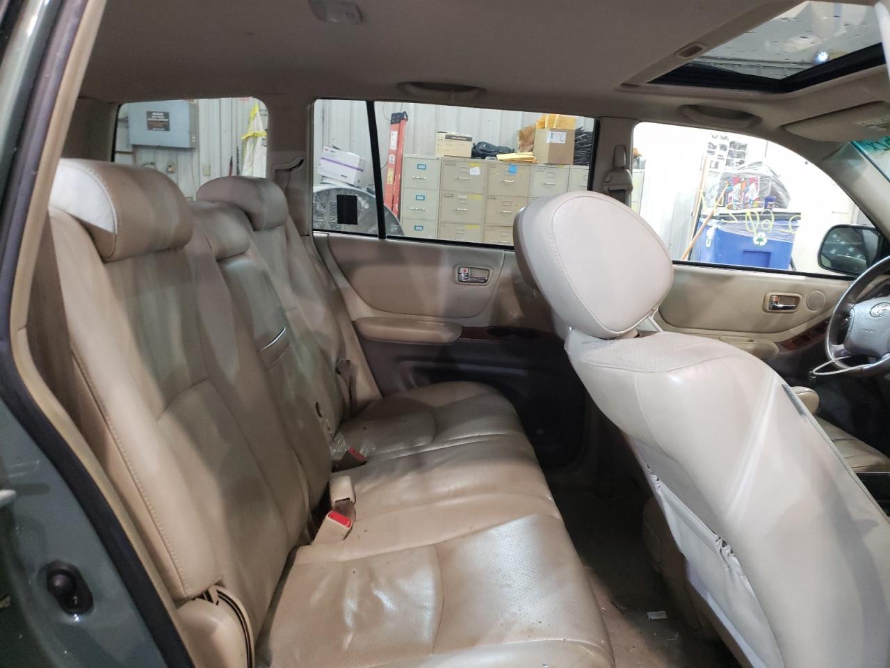 Photo 6 from auction – 2004 TOYOTA HIGHLANDER with VIN JTEEP21A440028146